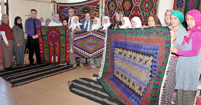 Barak kilimler hayat buluyor