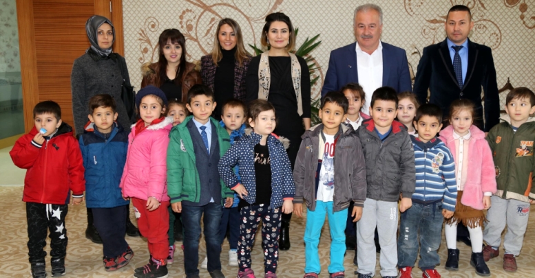 Başkan Şahin'in minik ziyaretçileri