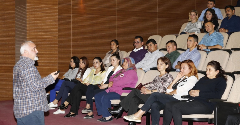 Belediye personeline 'iletişim' semineri