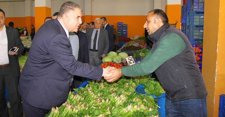 Bulut pazarcı esnafını dinledi