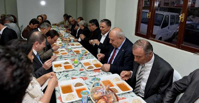 Cemevi’nde iftar