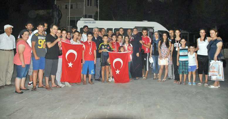 Demre’de KickBoks sevinci