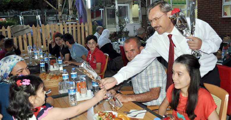 DEMRE İFTARDA BULUŞTU