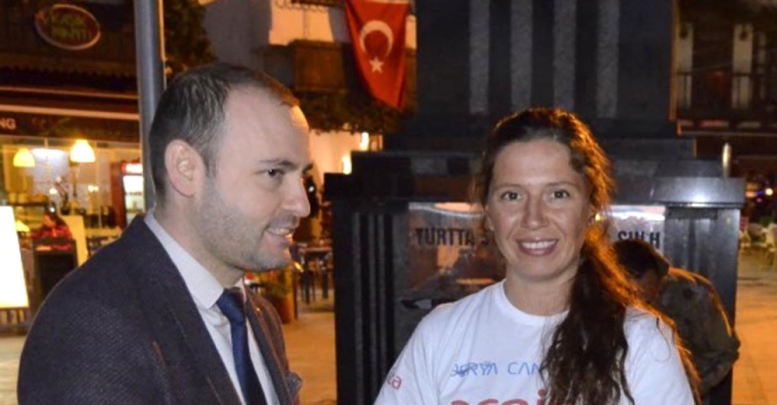 Derya Can'dan teşekkür plaketi