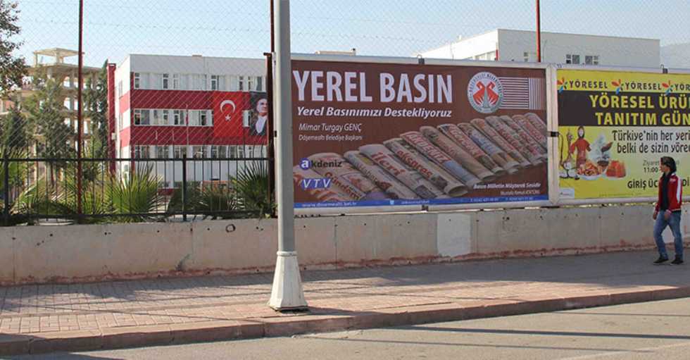 Döşemealtı’ndan yerel basına destek