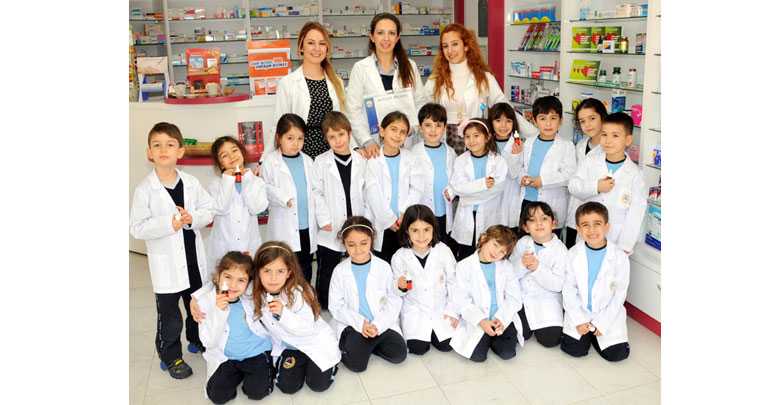 Eczacılığı öğrendiler
