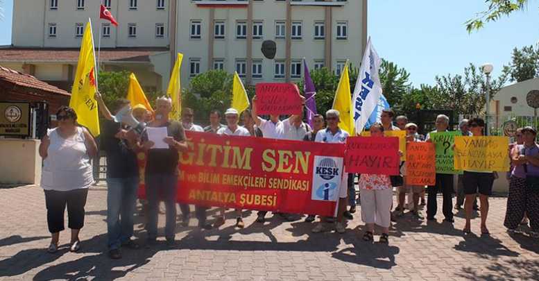 Eğitim- Sen’den ‘Müdür’ eylemi