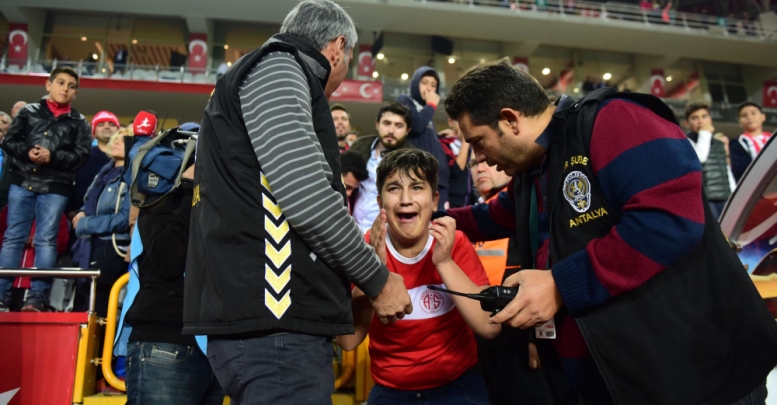Eto'o için gözyaşı