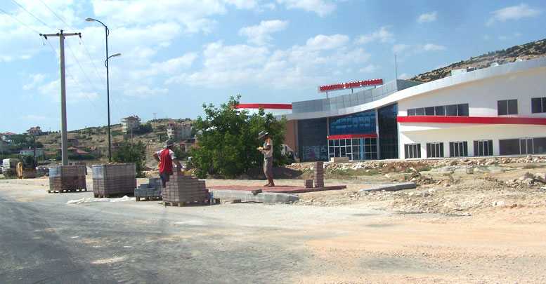 Fatih Bulvarı'nda kaldırım çalışması
