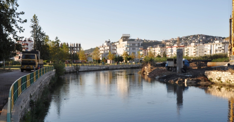 Finike’ye iki köprü yapılıyor