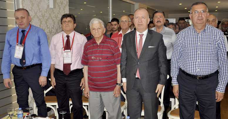 GENCER’DEN ÖZELEŞTİRİ