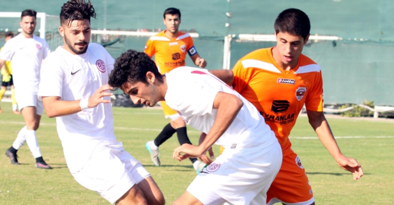 Gençler, Adana'yı 2 golle geçti