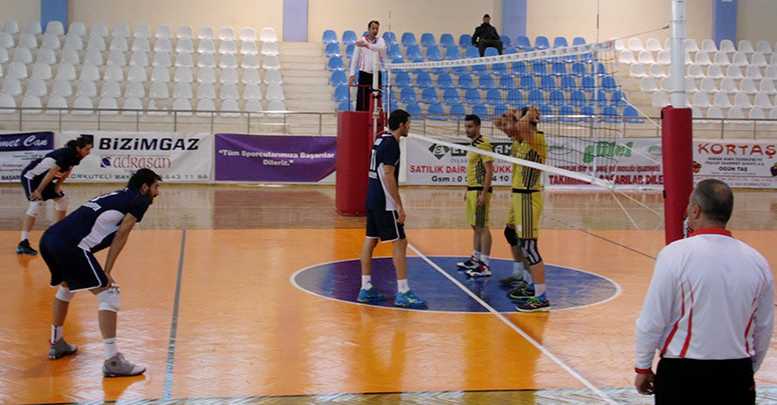 Gençlikspor evinde yenildi