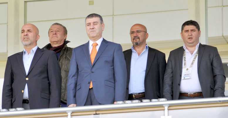 Gözler kampanyada