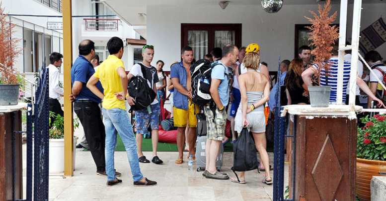 Haciz geldi, turistler gitti