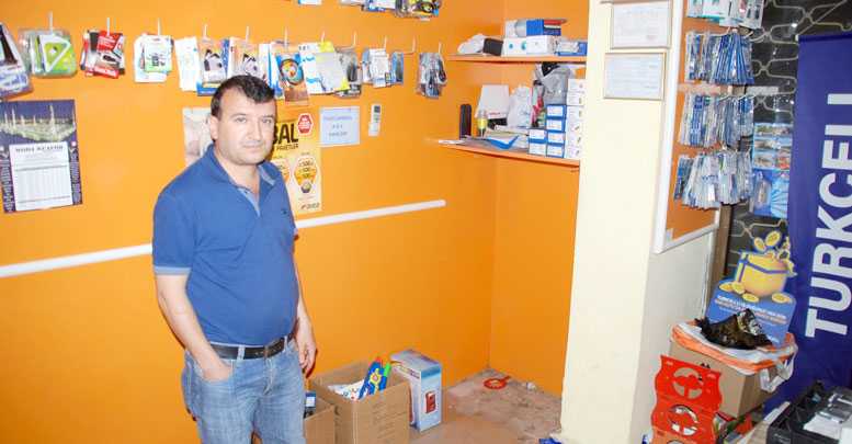 Hırsızlar çelik kasayı çaldı