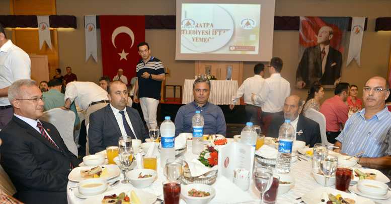 İftarda birlik mesajı verdi