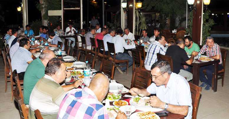 İhsanoğlu’na destek yemeği