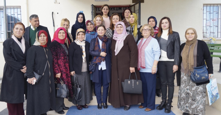 İhtiyaç sahibi öğrencilere yardım
