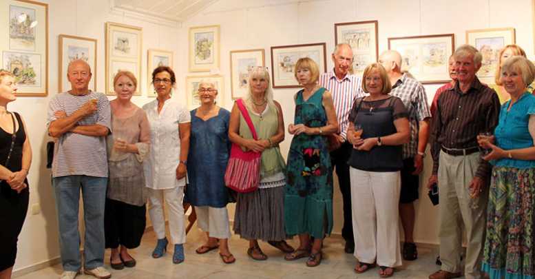 İngiliz ressam Kaş’ta sergi açtı