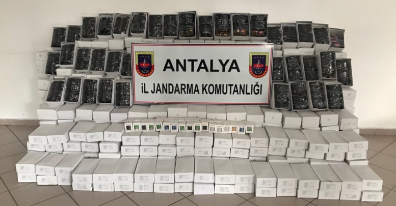 Jandarma kaçakçılara göz açtırmıyor