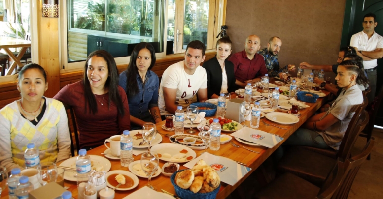 Kadın futbol takımına destek