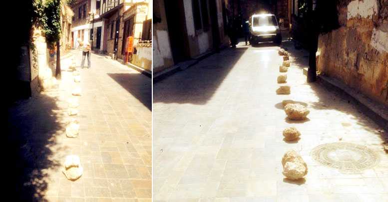 Kaleiçi'nde otoparka taşlı önlem