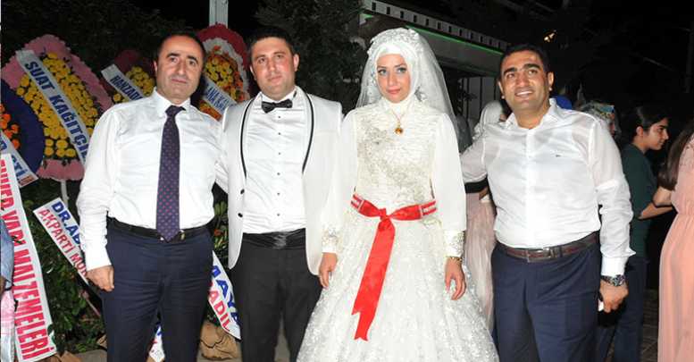 KARDEŞİNİ EVLENDİRDİ