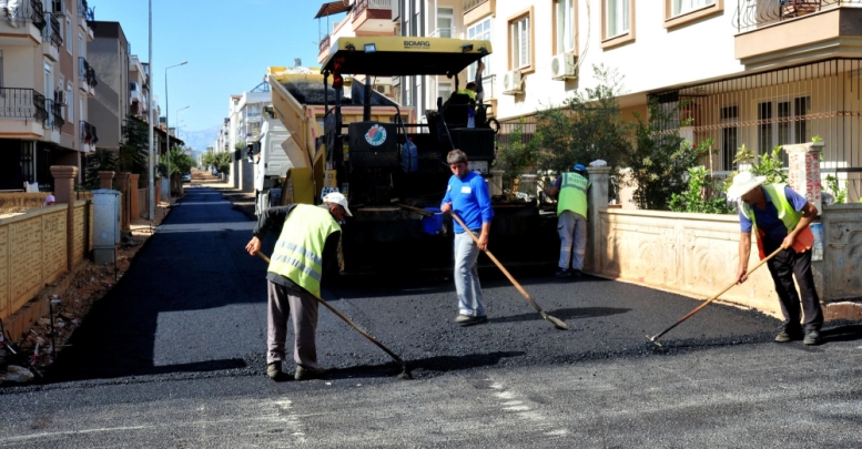 Karşıyaka’ya 25 bin ton sıcak asfalt