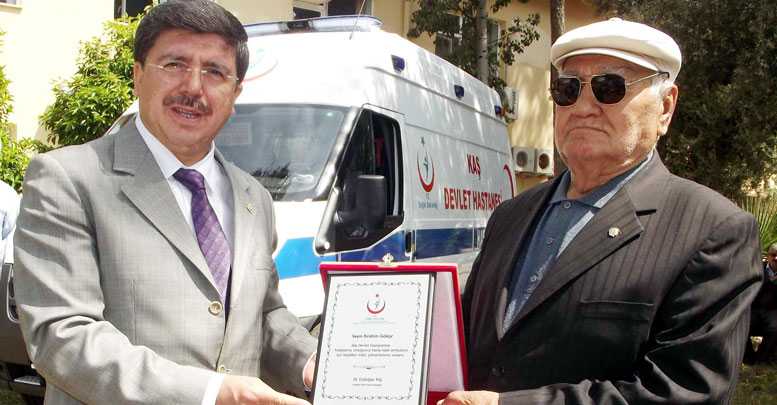 Kaş’a yeni ambulans