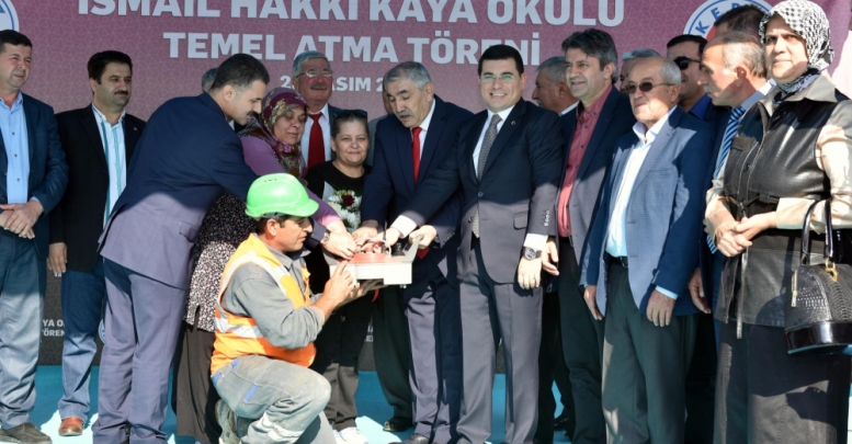 Kepez’de okul atağı