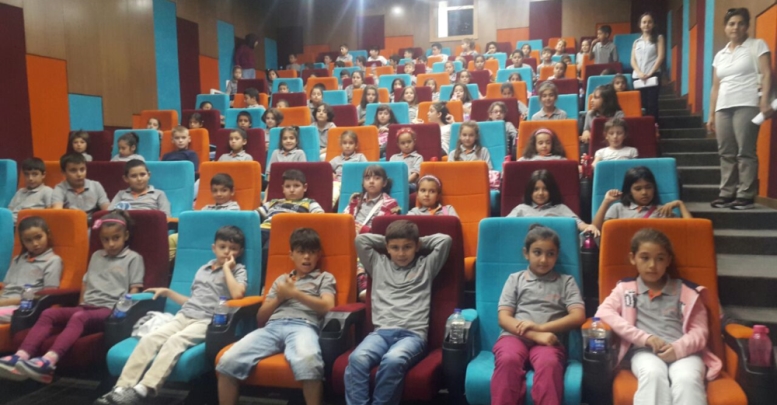 Kepez’den çocuklara ücretsiz sinema