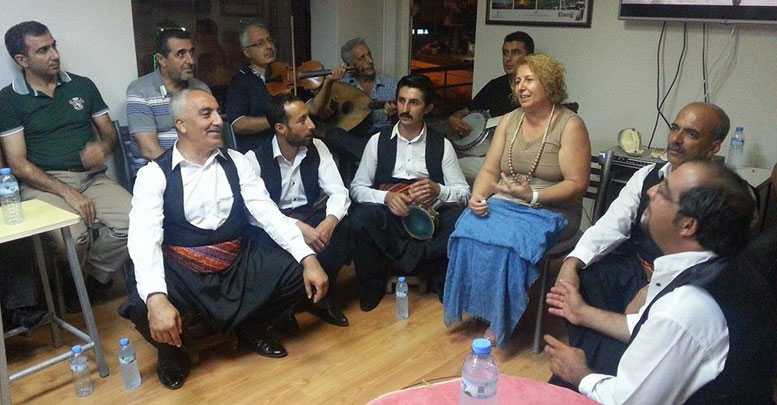 Keşif Ekibi’ne ‘Kürsübaşı’ şov