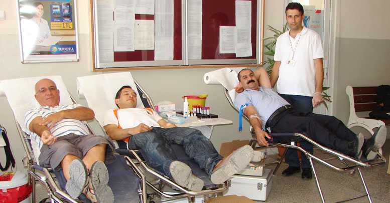 Kızılay kan topluyor