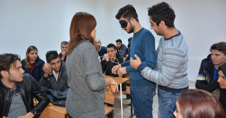 Kumluca MYO öğrencilerine “Engelli yaşam” semineri