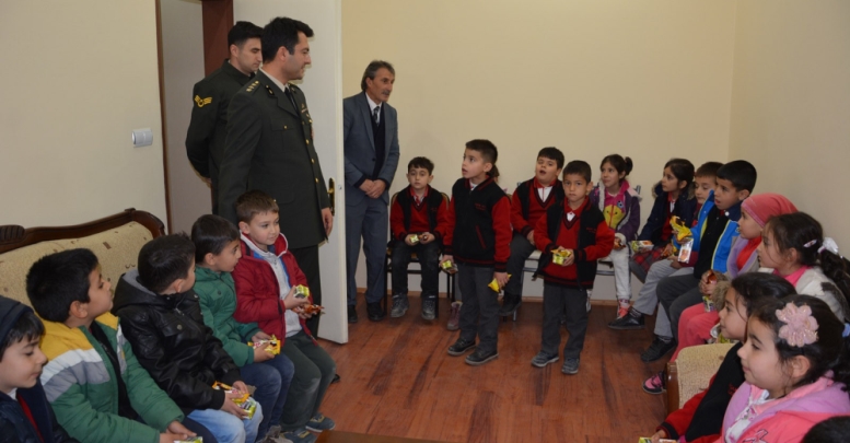 Minik yüreklerden taziye ziyareti