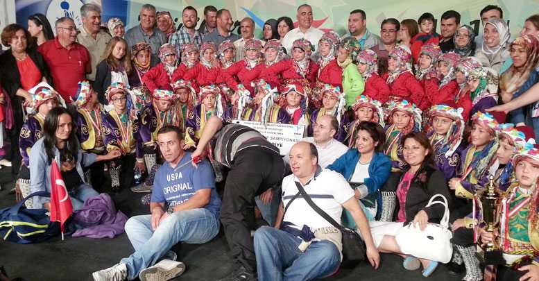 Miniklerden büyük başarı