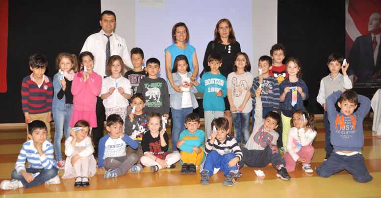 Miniklerin ağız ve diş bakımları