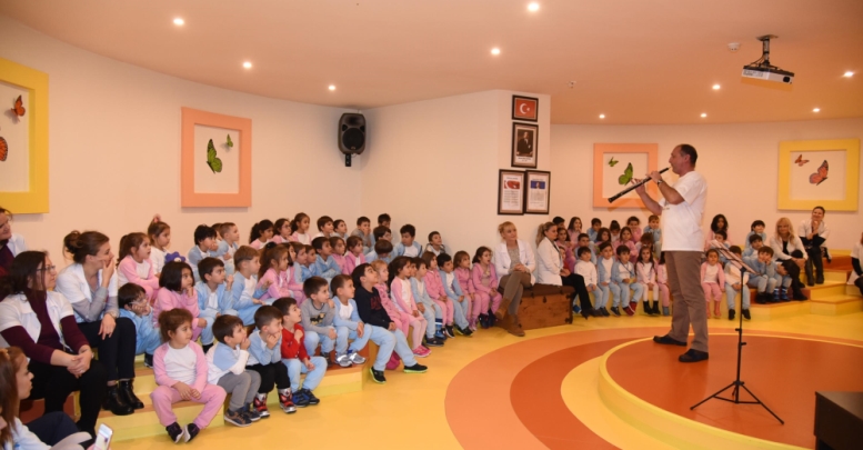 MÜZİKLE EĞLENDİLER