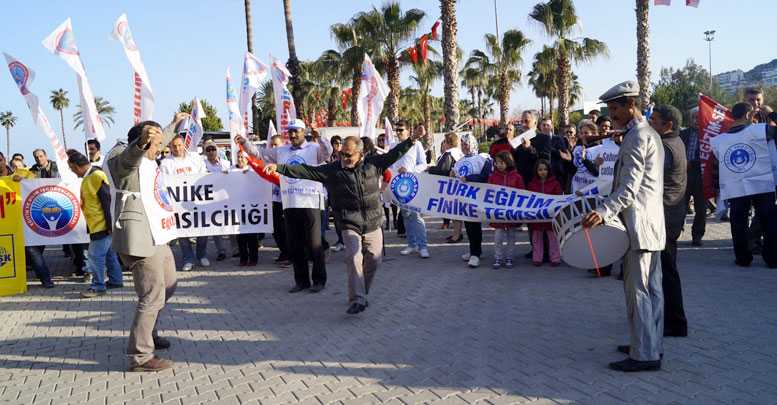 Öğretmenler iş bıraktı