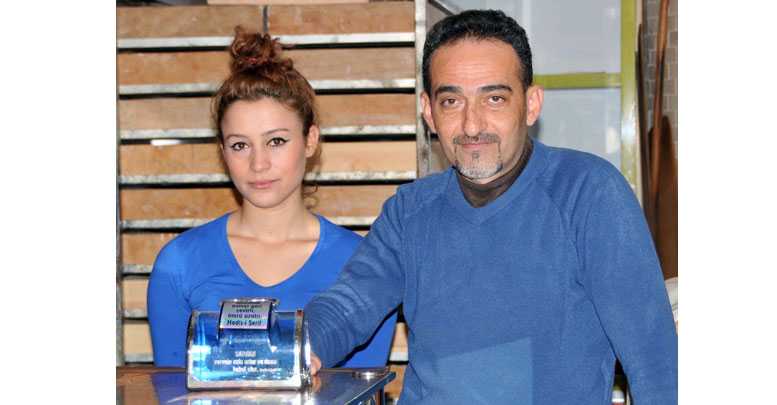 Pastanedeki yardım kutusunu çaldı kaçtı
