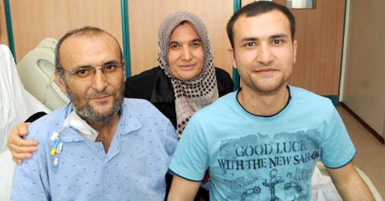 Polis babaya oğlundan karaciğer nakli