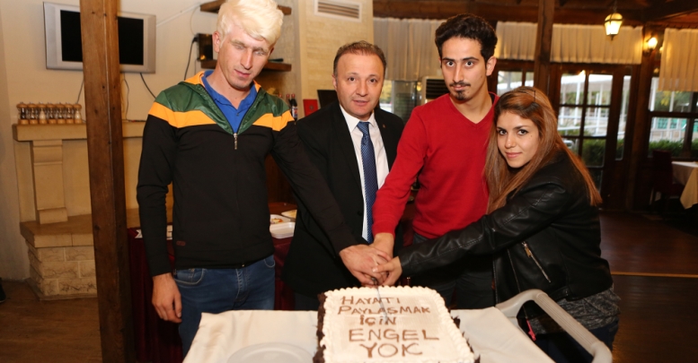 Rektör Ünal Engelli Öğrenciler ile Buluştu