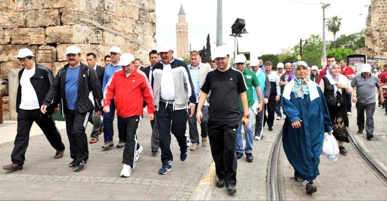 SAĞLIK İÇİN YÜRÜDÜLER