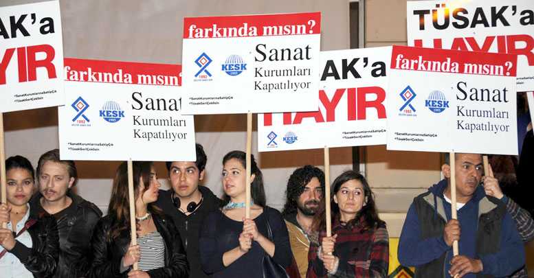 Sanatçılardan TÜSAK'a tepki