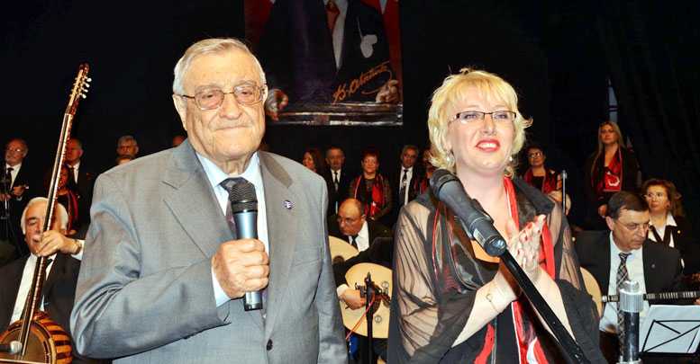 Şarkıya doyurdular