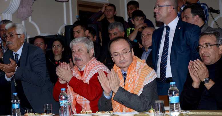 Seçmenin gönlünü almadan dönmeyin