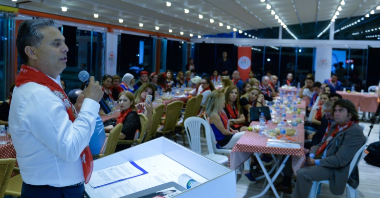 Şiddete karşı 'Mor Makas'