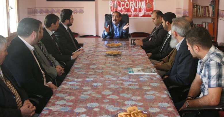 SP adayı Tekin Çorumlular Derneği’ni ziyaret etti