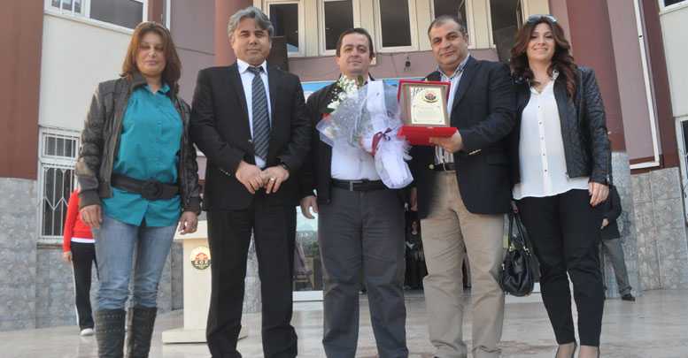 Tanık’a teşekkür plaketi